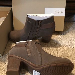 Clarks Sashlin Ester booties